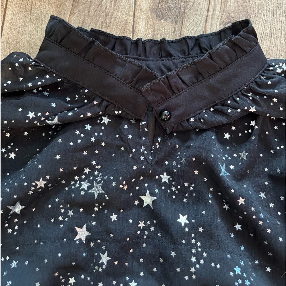 Star Print Semi-Sheer Ruffled Top - Picture 7 of 7